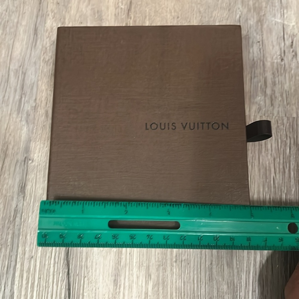 Lv Box - image 2